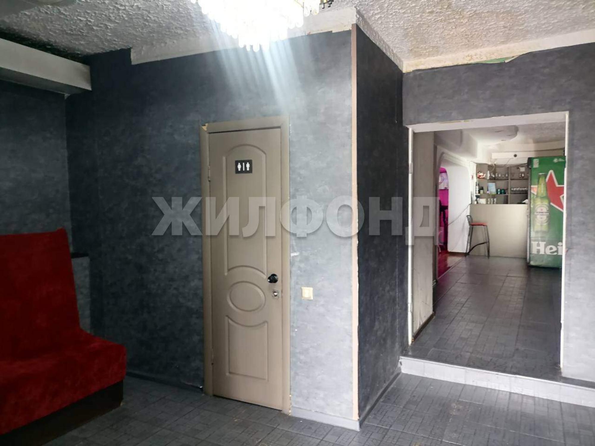 Купить квартиру за 18 000 000 рублей на Калинина улица, д.2б