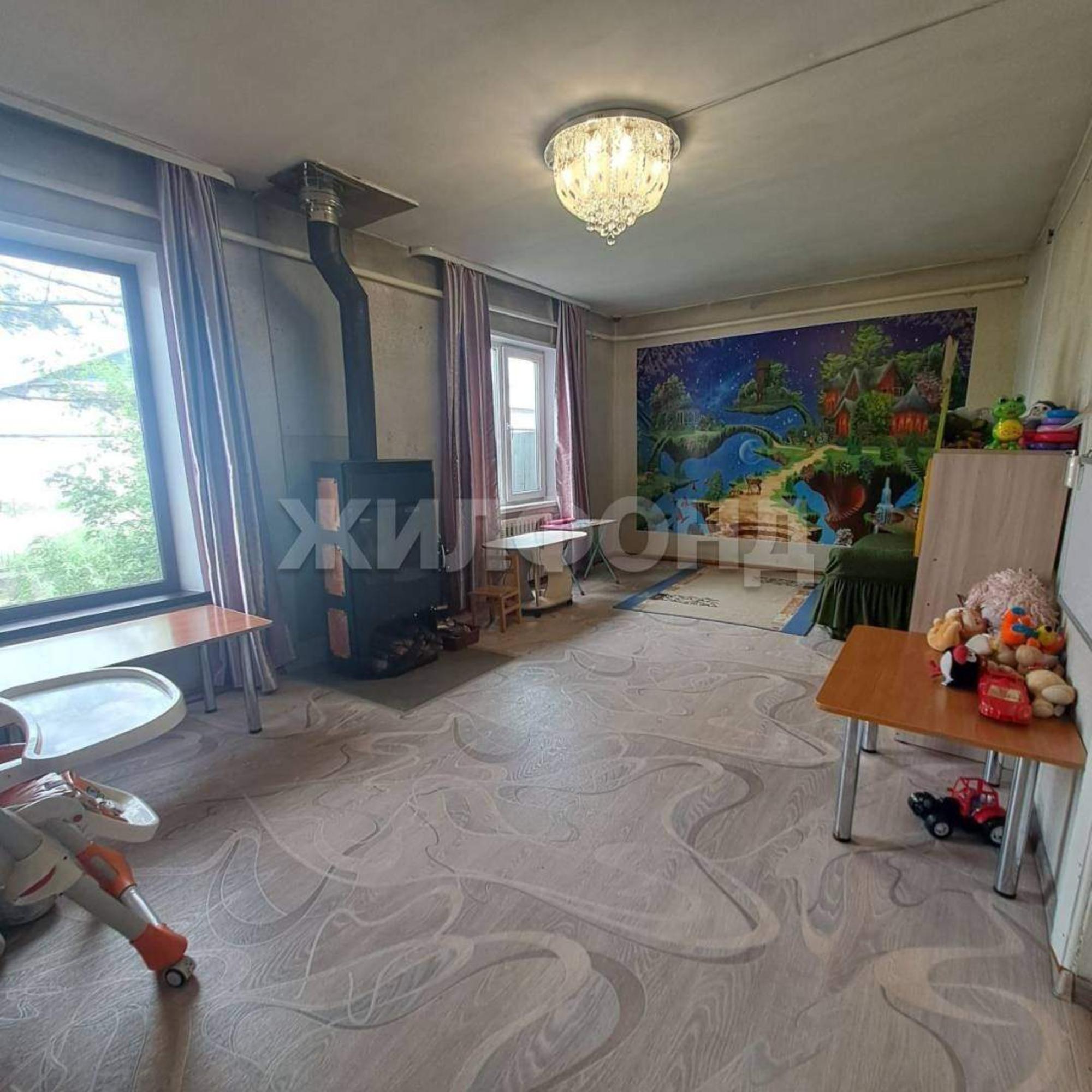 Купить дачу, дом, коттедж за 11 000 000 рублей на Сергея Есенина ул.