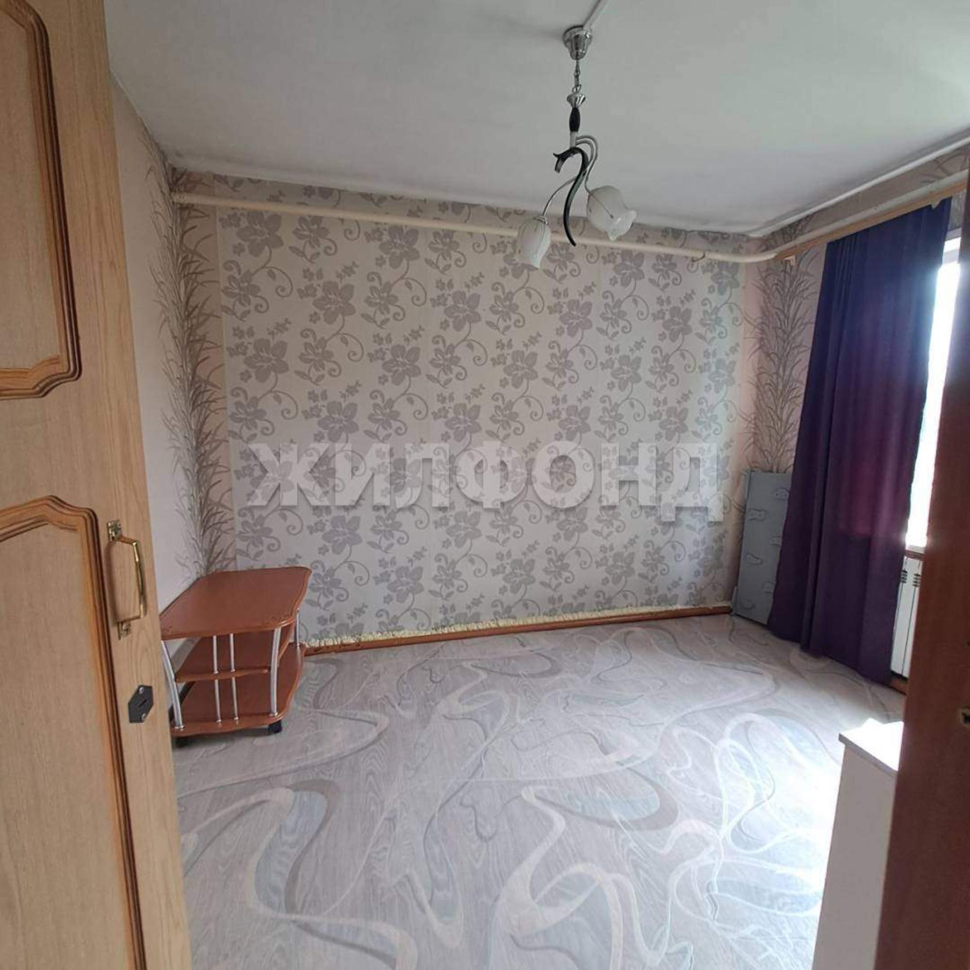 Купить дачу, дом, коттедж за 11 000 000 рублей на Сергея Есенина ул.