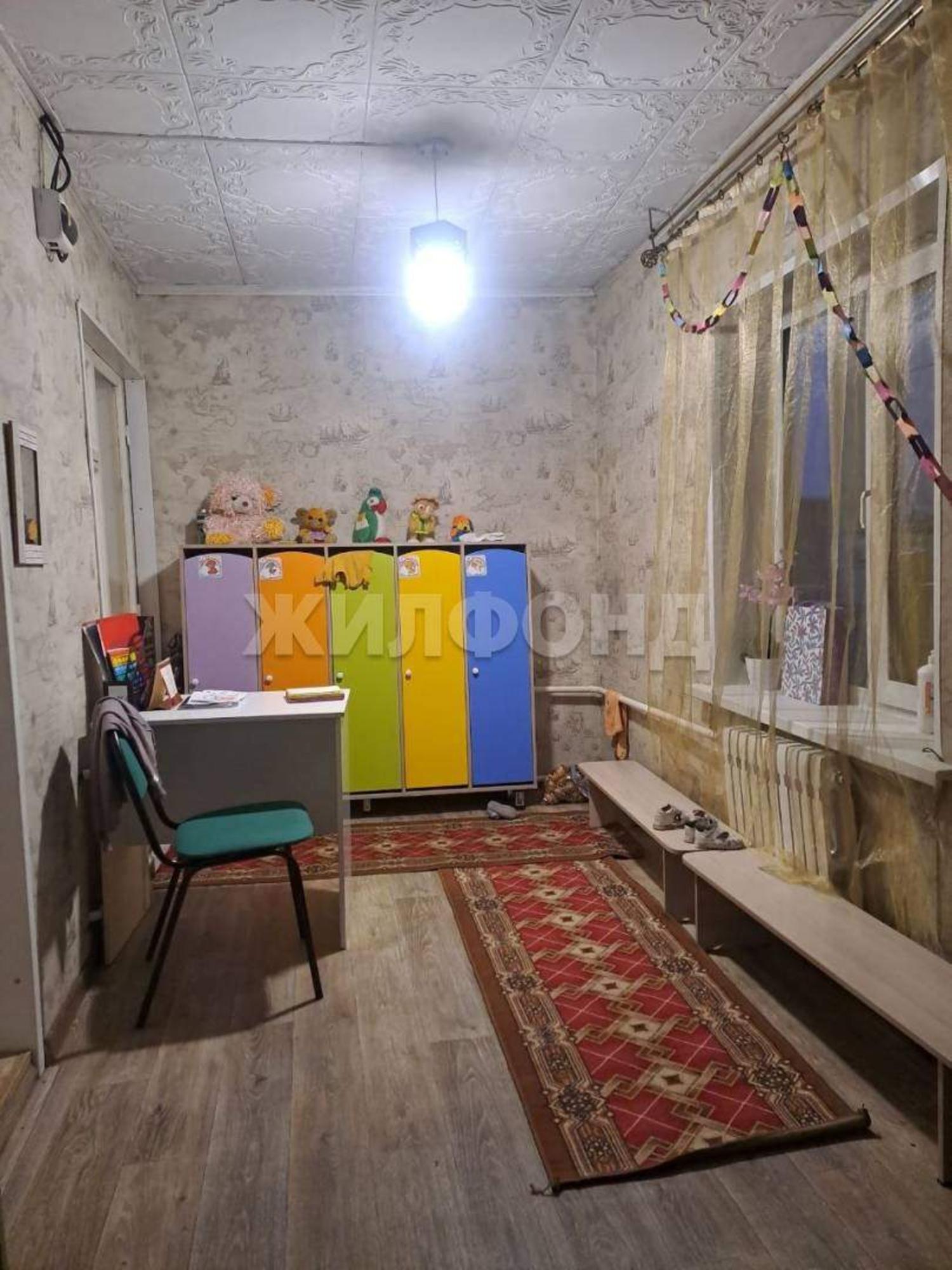 Купить дачу, дом, коттедж за 11 000 000 рублей на Сергея Есенина ул.
