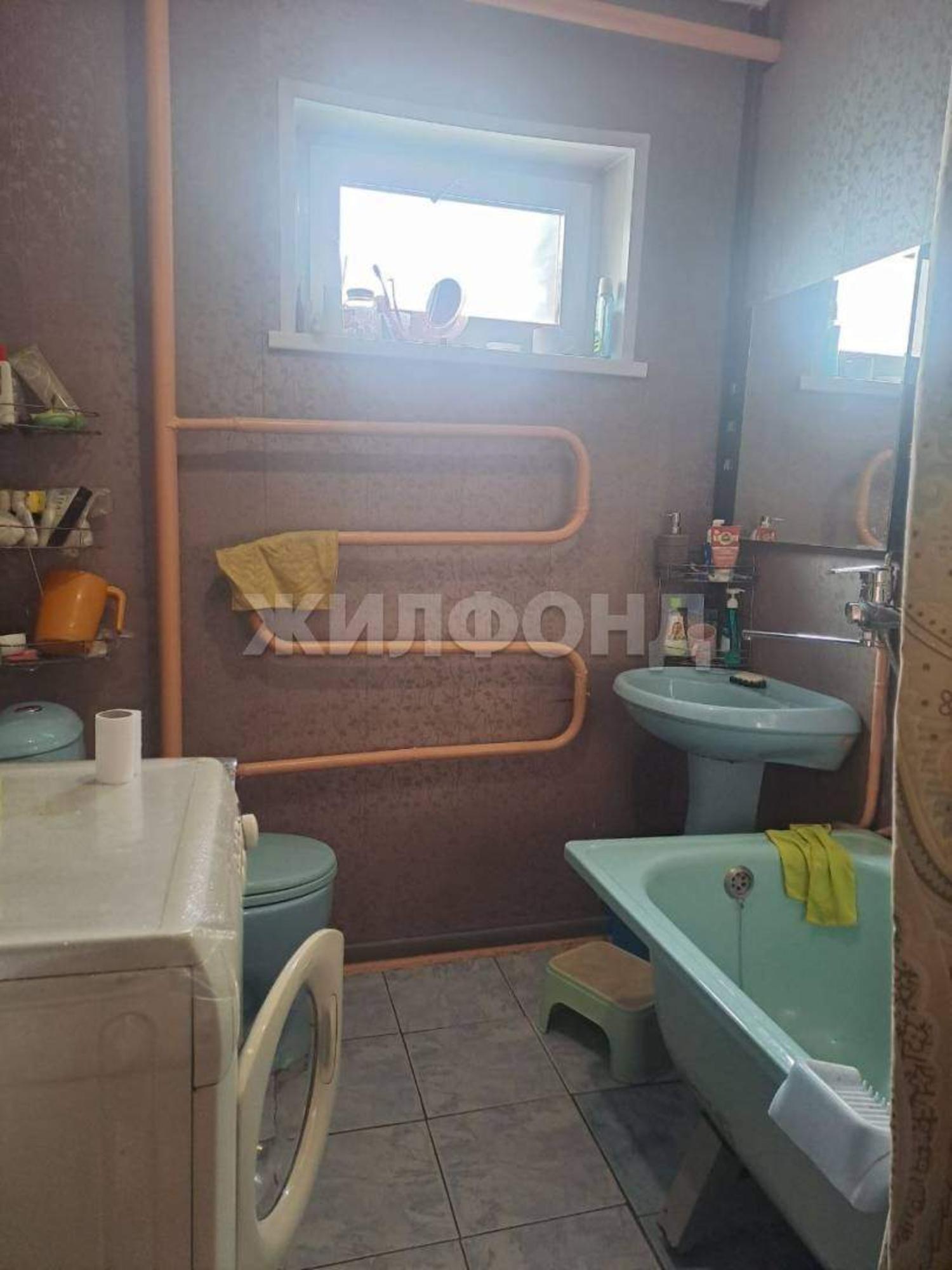 Купить дачу, дом, коттедж за 11 000 000 рублей на Сергея Есенина ул.