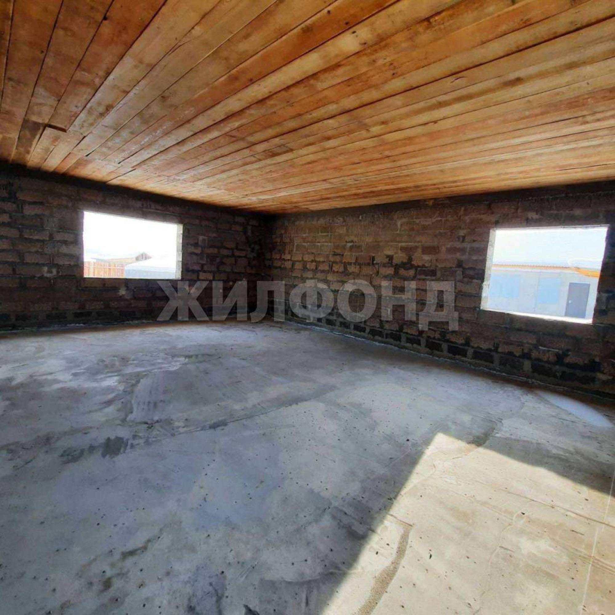 Купить дачу, дом, коттедж за 4 105 000 рублей на Тайга ул.