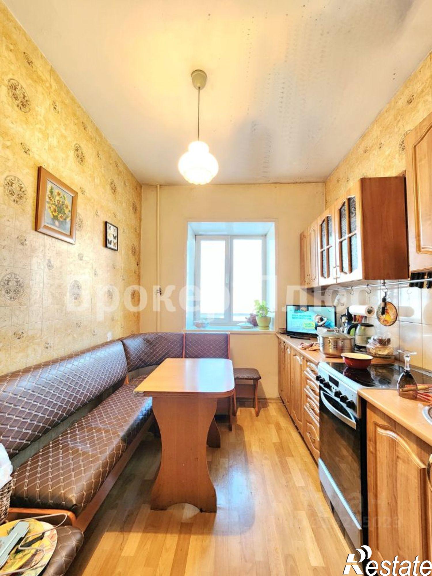 Купить квартиру за 8 250 000 рублей на ул Декабристов, 8