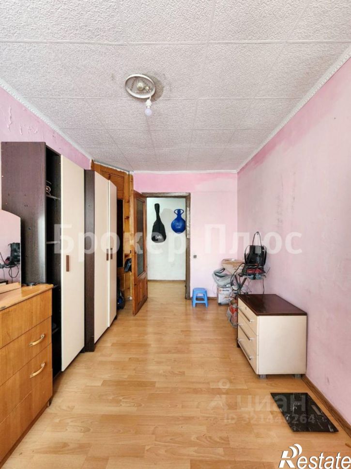 3-комн квартира улица Титова, 36,  д. 36