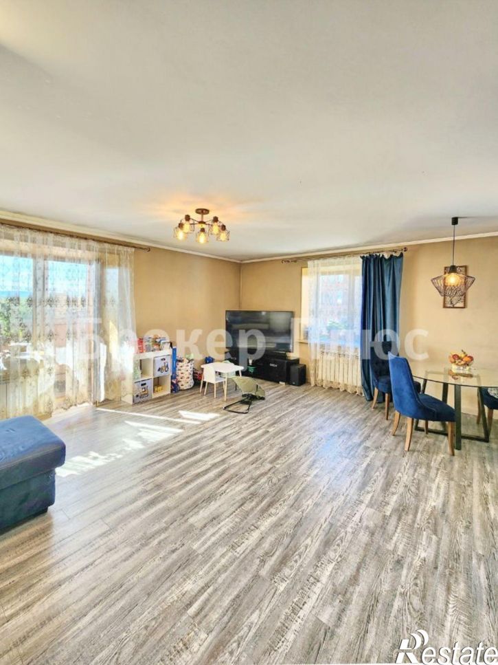 4-комн квартира улица Дружбы, 40,  д. 40