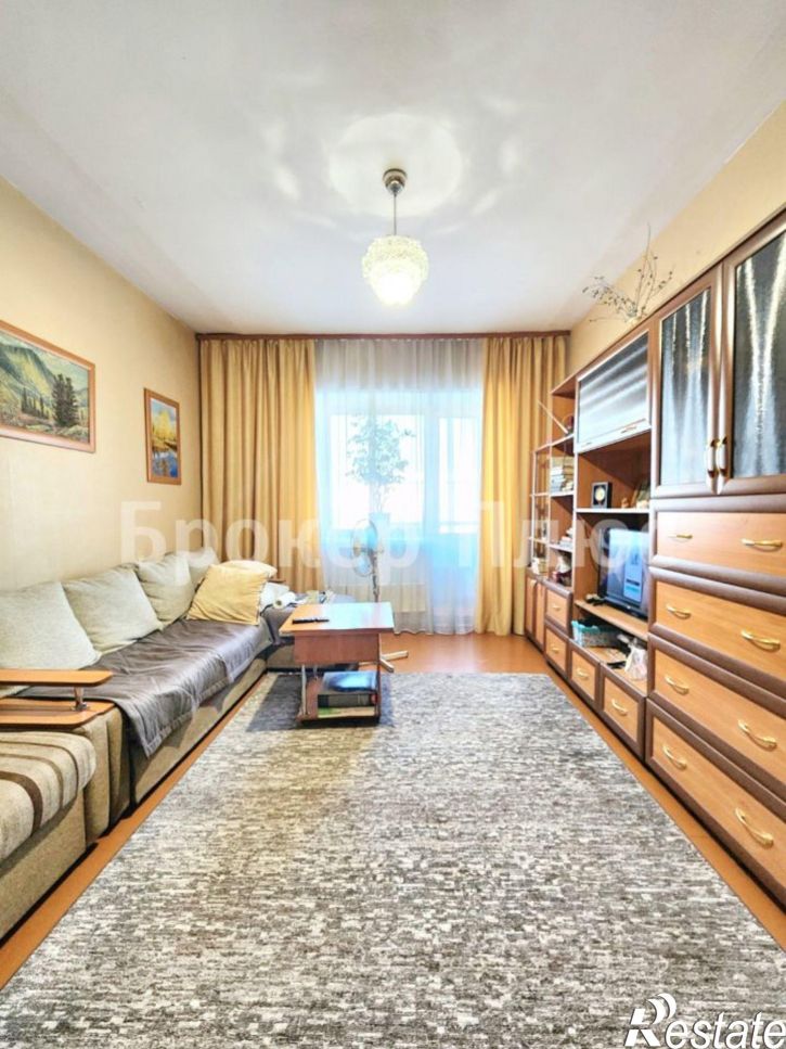 3-комн квартира ул Декабристов, 8,  д. 8