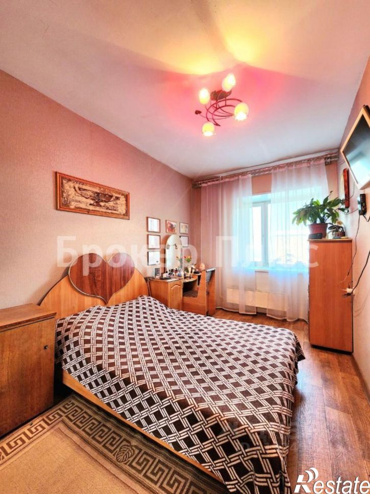 3-комн квартира ул Декабристов, 8,  д. 8