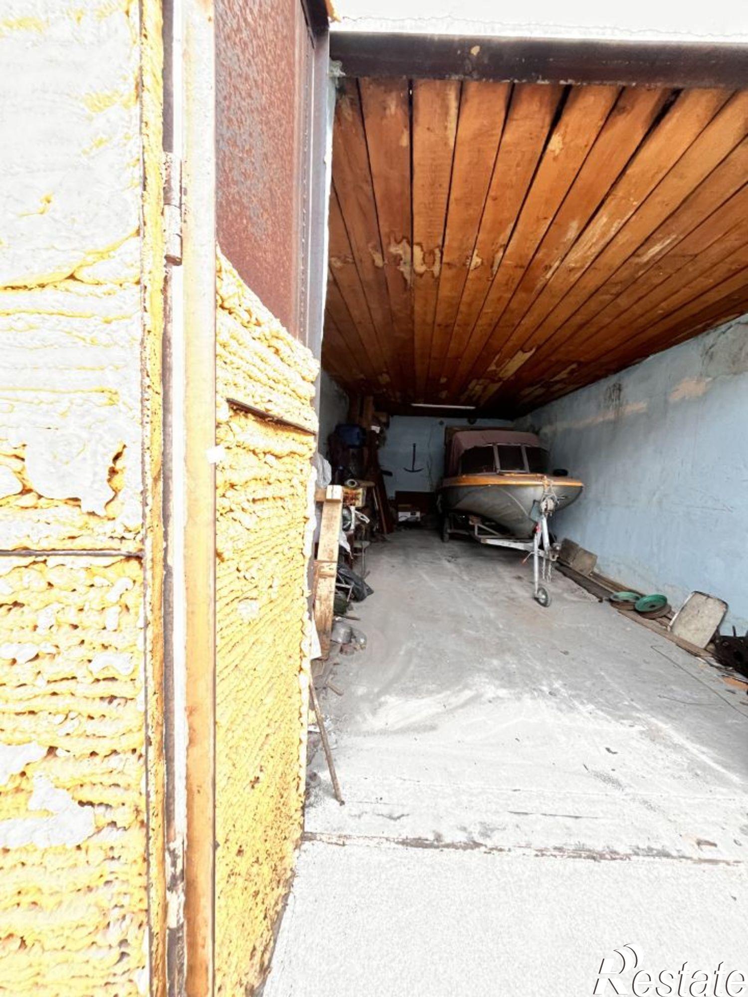 Купить гараж, место в паркинге за 2 100 020 рублей на Пограничный переулок, 7Б