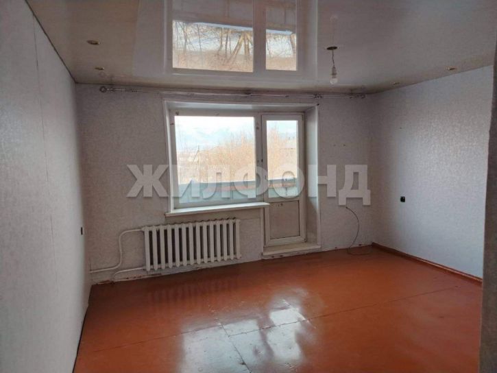 3-комн квартира Октябрьская улица, д.37