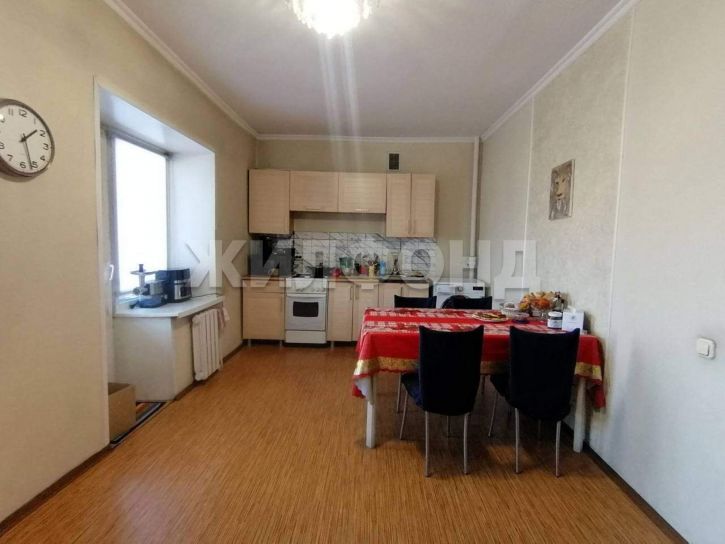 4-комн квартира Энергетиков микрорайон, д.7