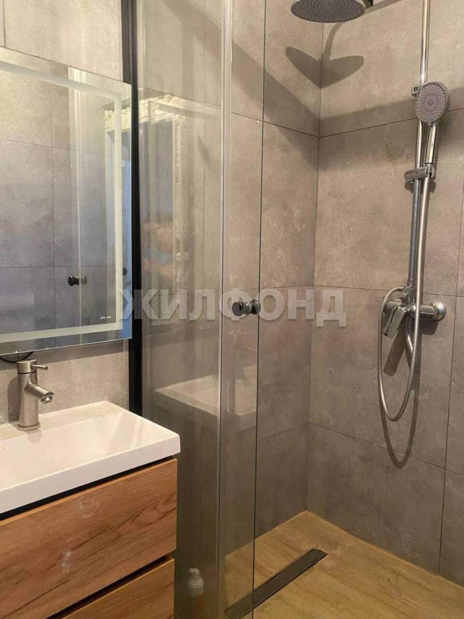 Купить квартиру за 7 100 000 рублей на Калинина ул., д.3а