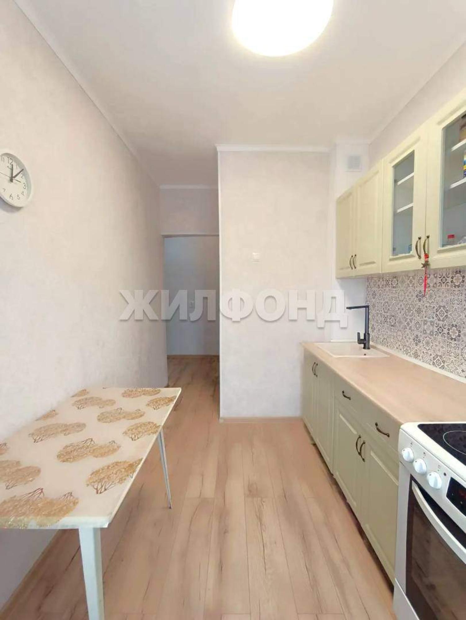 Купить квартиру за 10 000 000 рублей на Кочетова ул., д.59/2