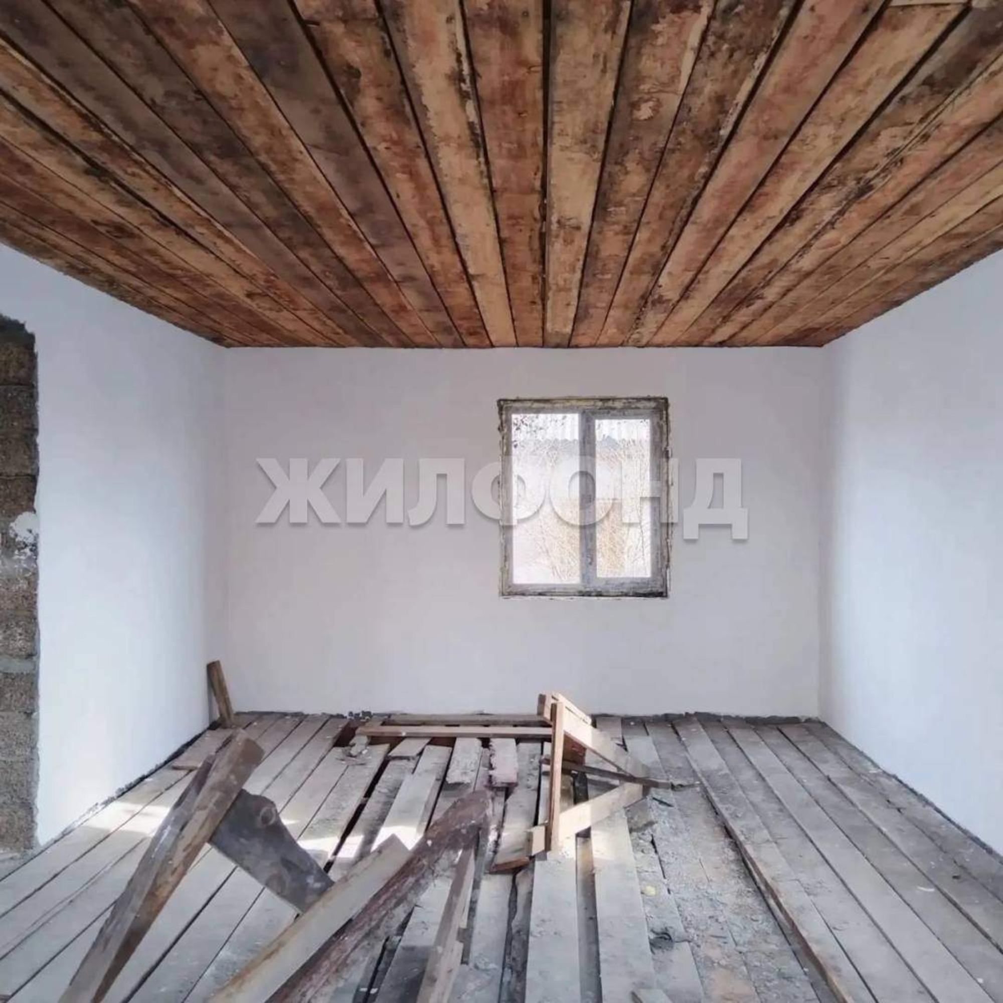 Купить дачу, дом, коттедж за 7 000 000 рублей на Эрзинская ул.