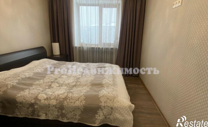 3-комн квартира улица Титова, 33,  д. 33