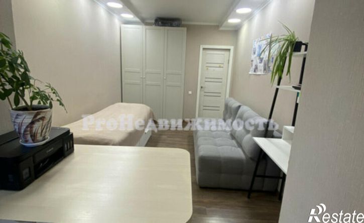 3-комн квартира улица Титова, 33,  д. 33