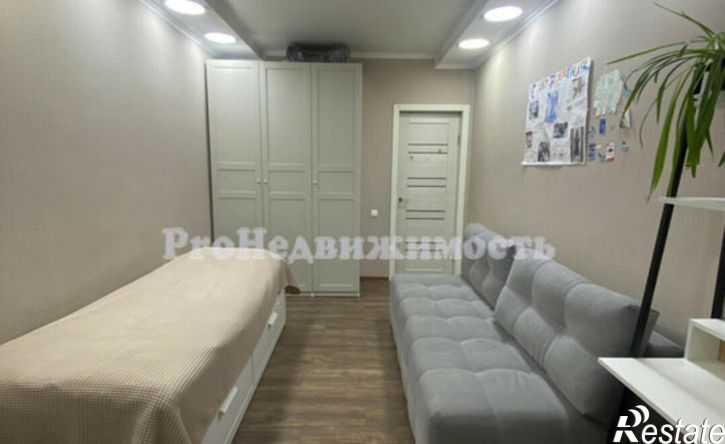 3-комн квартира улица Титова, 33,  д. 33