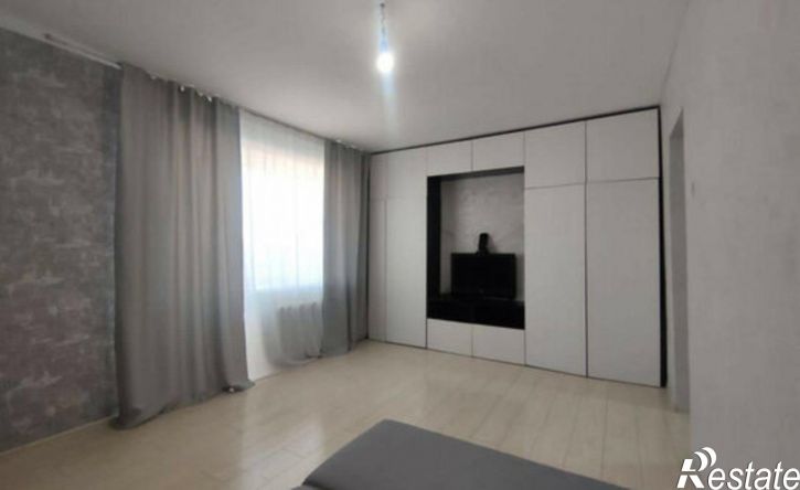 4-комн квартира улица Калинина, 24,  д. 24