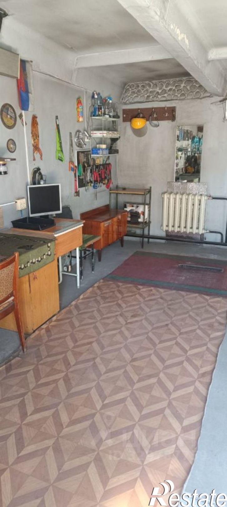Гараж/парковка Рабочая улица, 246/1,  д. 246/1