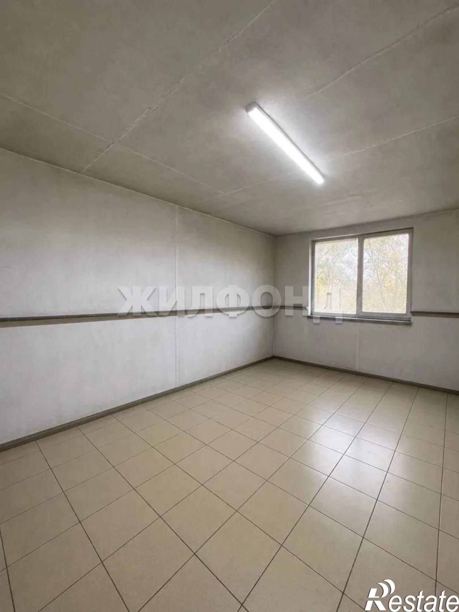 Купить дачу, дом, коттедж за 11 333 000 рублей на Комарова ул.
