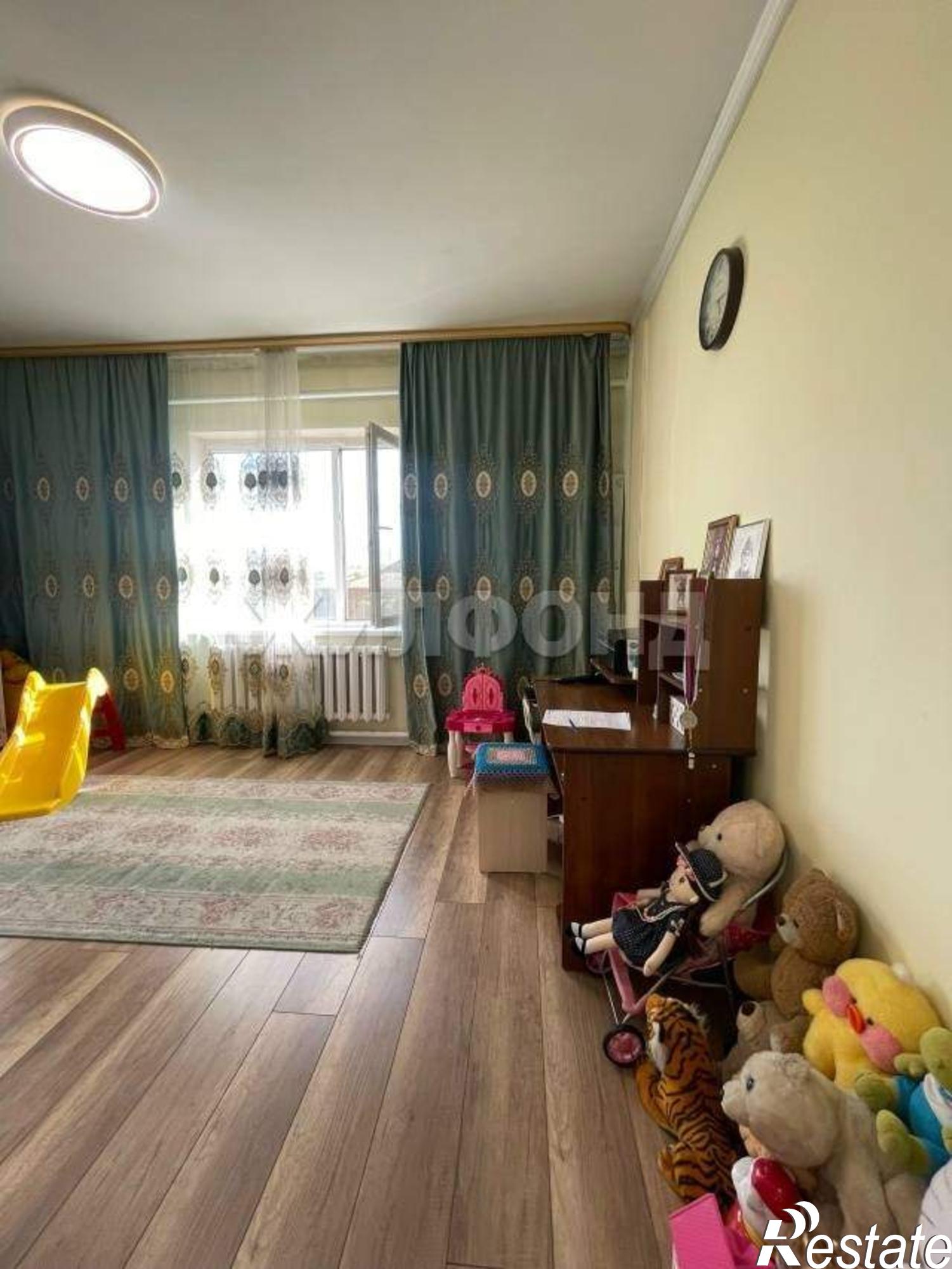 Купить дачу, дом, коттедж за 6 100 000 рублей на Солнечная ул.