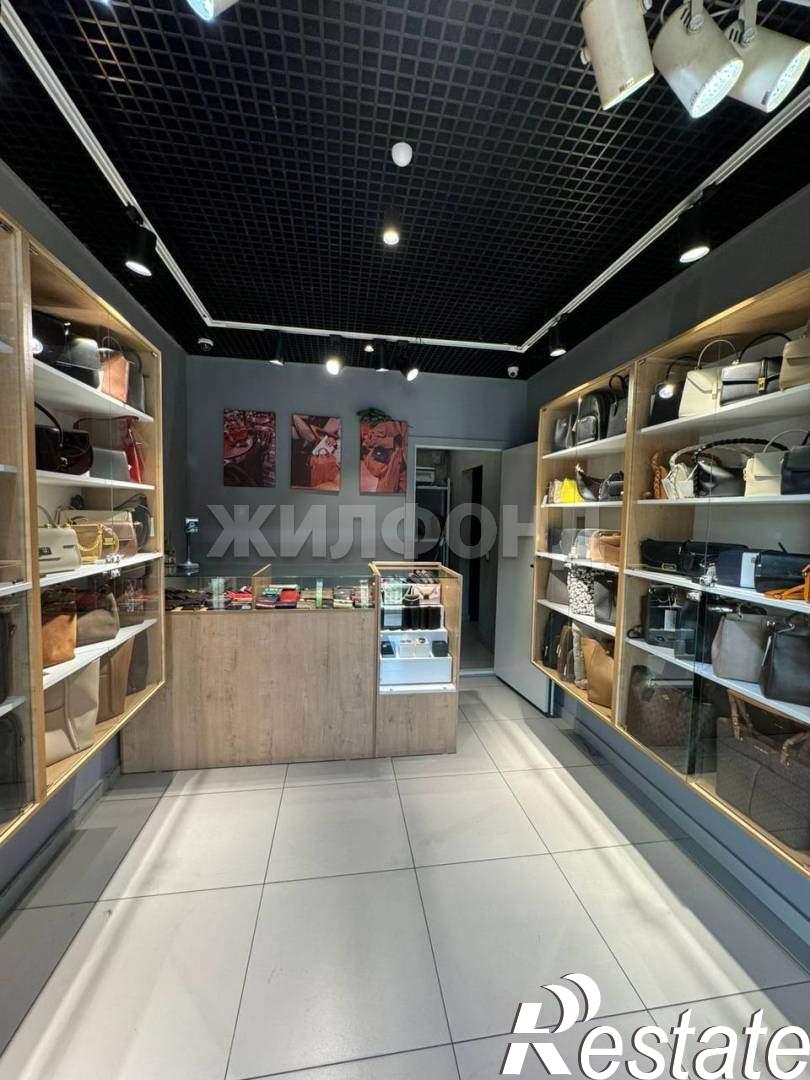 Купить квартиру за 18 500 000 рублей на Чульдума ул., д.44