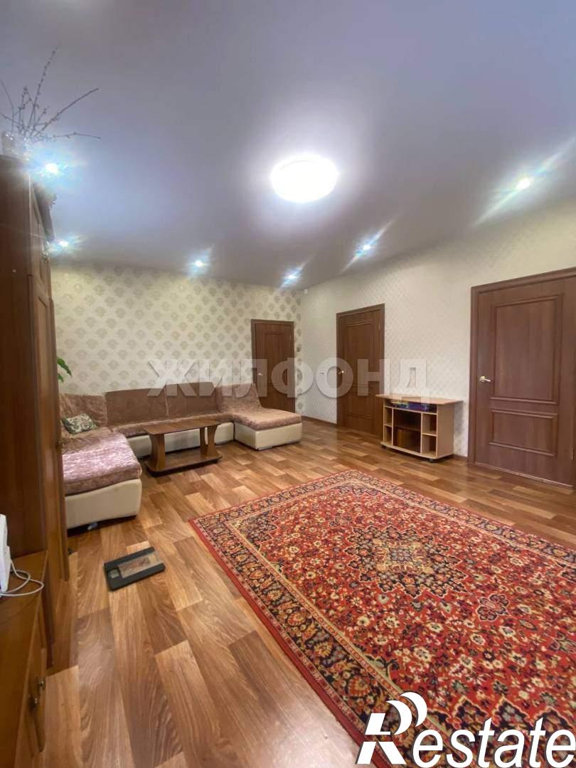 Купить дачу, дом, коттедж за 8 600 000 рублей на Космонавтов ул.
