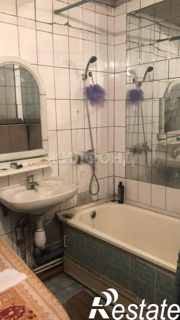 Купить дачу, дом, коттедж за 7 555 000 рублей на Карбышева ул.