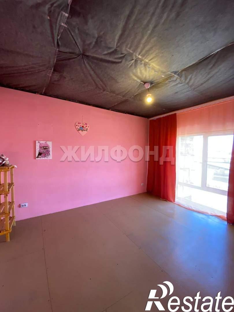 Купить дачу, дом, коттедж за 12 550 000 рублей на Комарова ул.