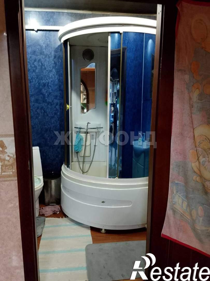 Купить дачу, дом, коттедж за 7 300 000 рублей на Комарова ул.
