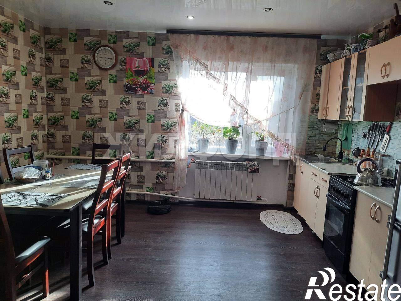 Купить дачу, дом, коттедж за 9 100 000 рублей на Кыргыс Шулуу ул.