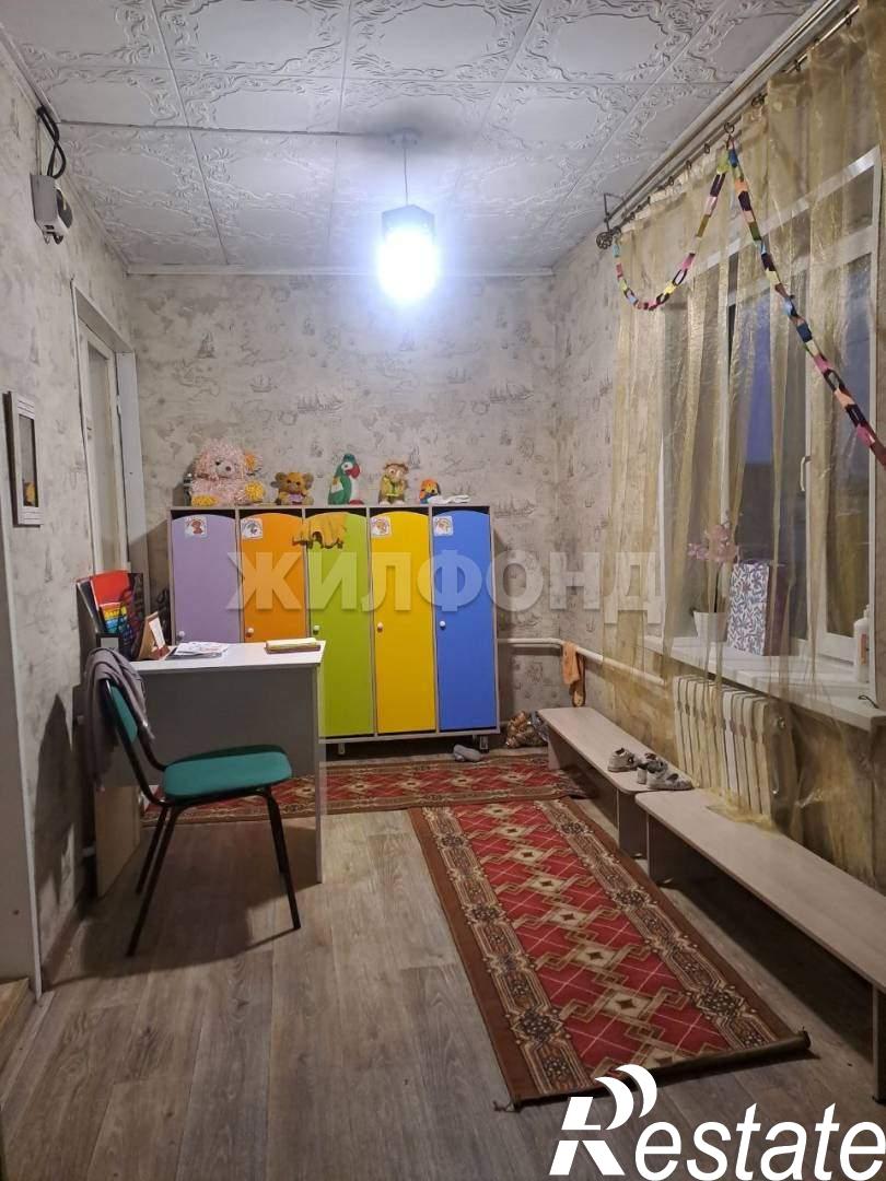 Купить дачу, дом, коттедж за 11 000 000 рублей на Сергея Есенина ул.