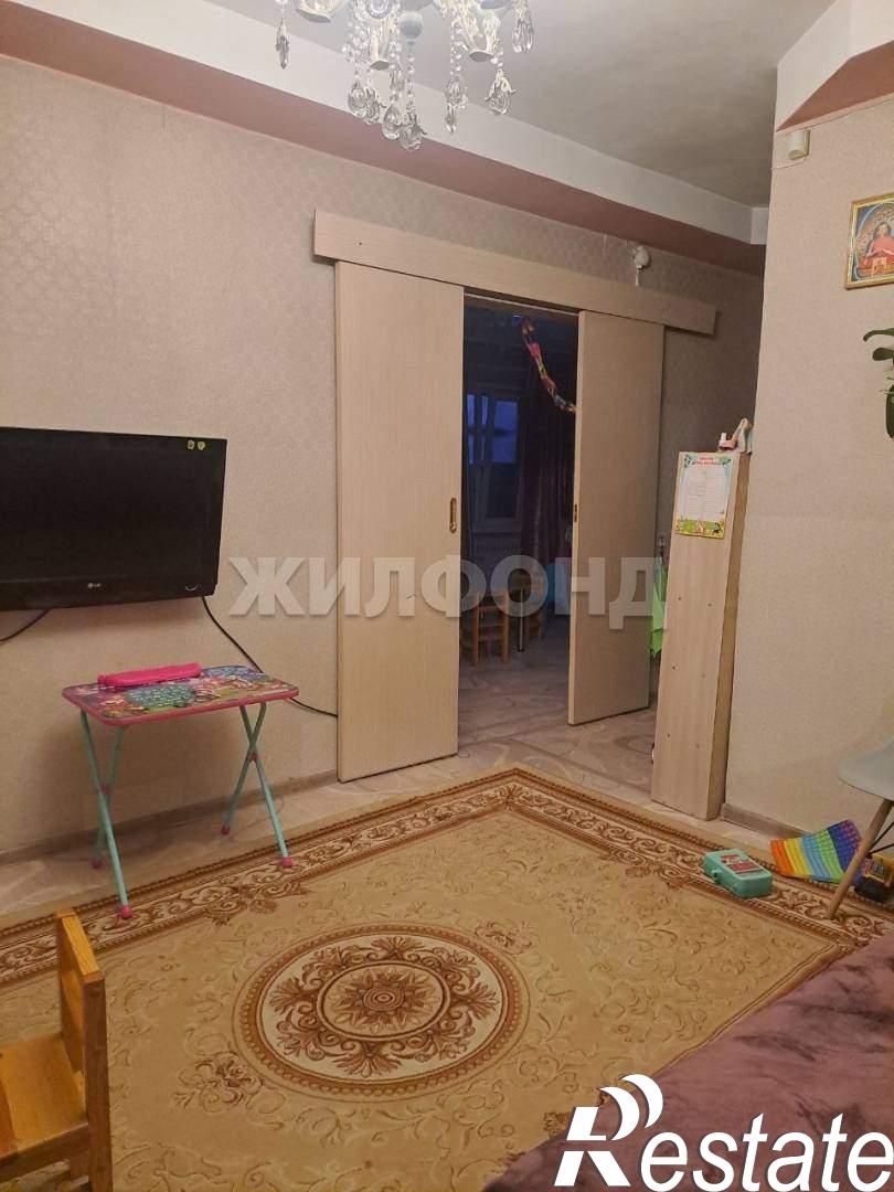 Купить дачу, дом, коттедж за 11 000 000 рублей на Сергея Есенина ул.