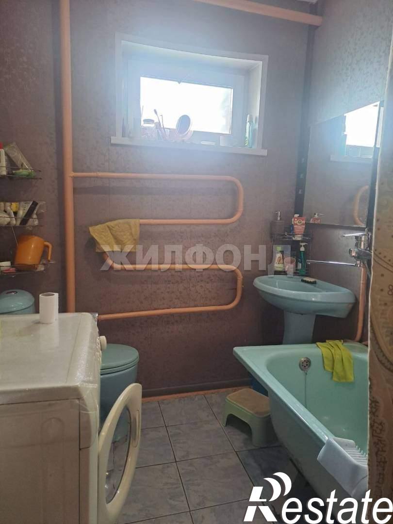 Купить дачу, дом, коттедж за 11 000 000 рублей на Сергея Есенина ул.