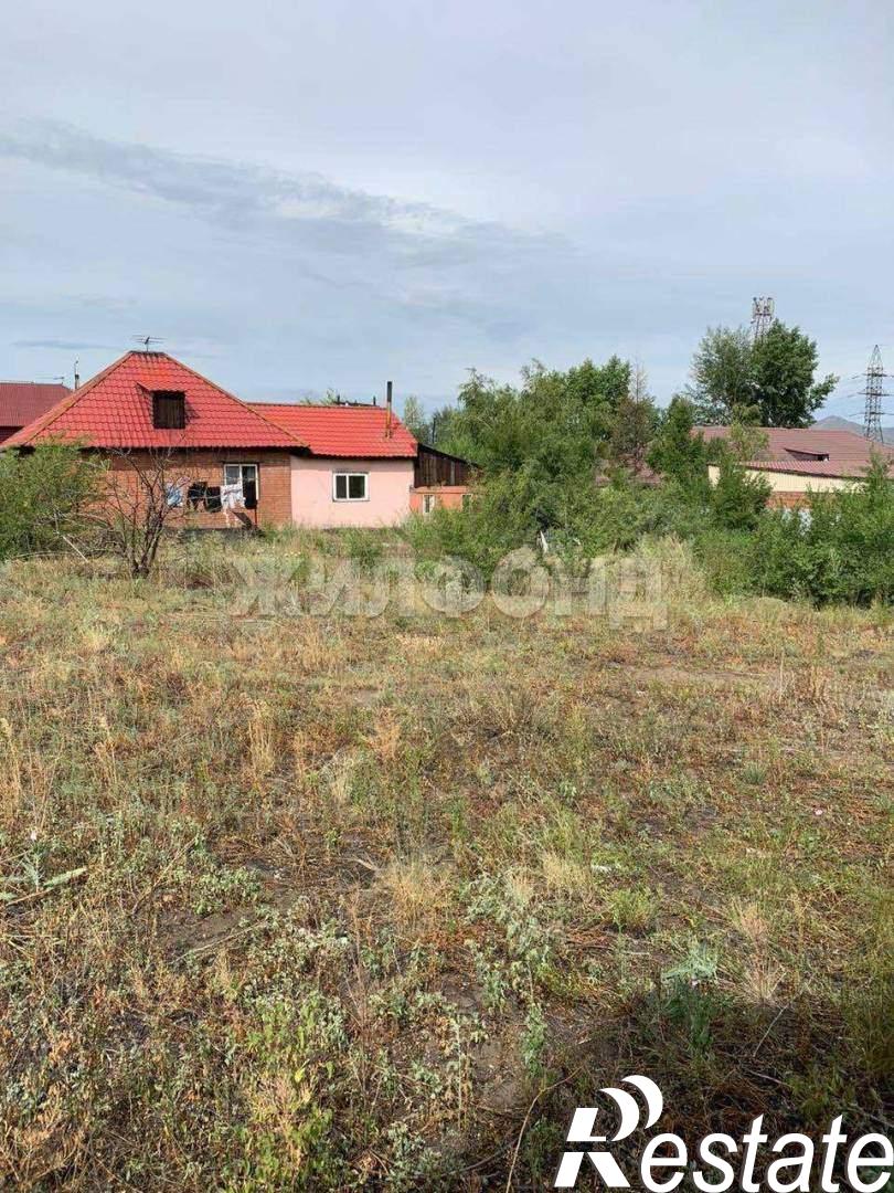 Купить дачу, дом, коттедж за 10 105 000 рублей на Кузнецова ул.