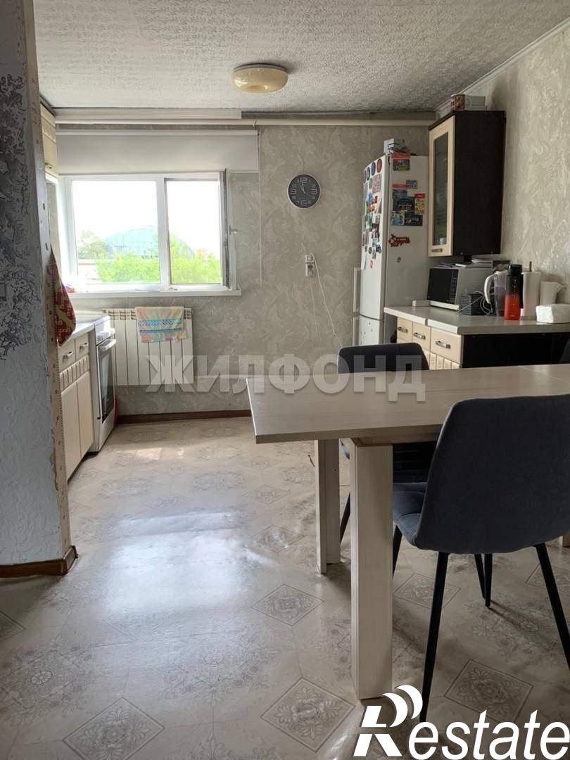 Купить дачу, дом, коттедж за 10 105 000 рублей на Кузнецова ул.