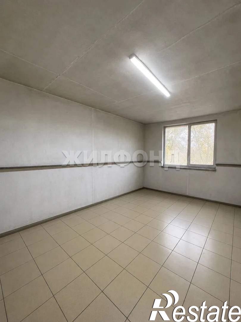 Купить дачу, дом, коттедж за 11 333 000 рублей на Комарова ул.