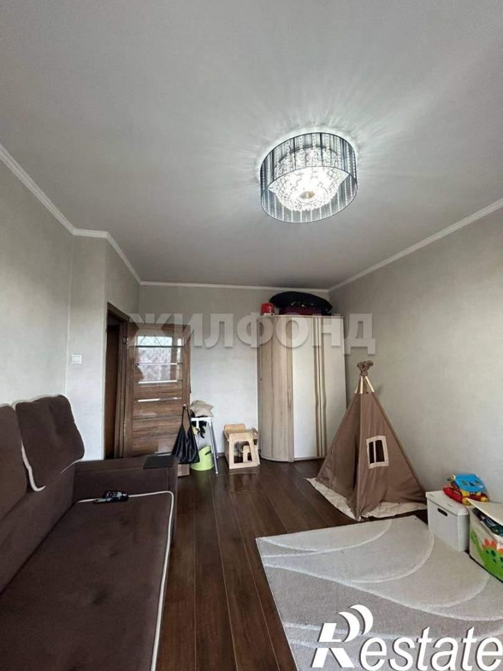 2-комн квартира Красных Партизан ул., д.3