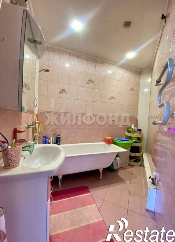 3-комн квартира Калинина ул., д.2а