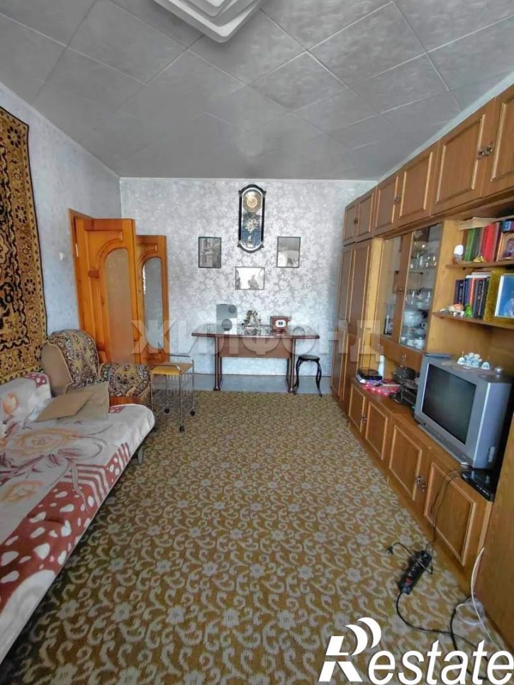 3-комн квартира Калинина ул., д.8
