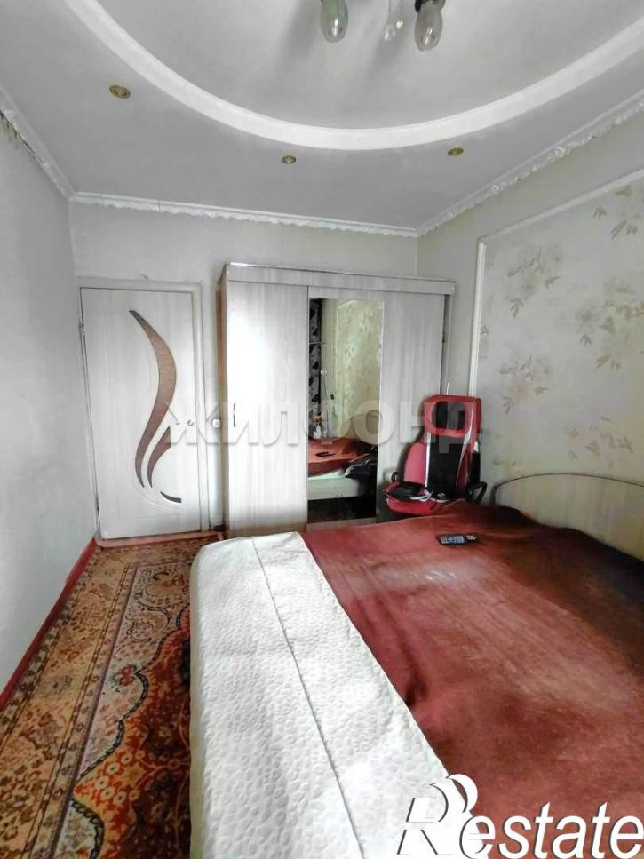 3-комн квартира Калинина ул., д.8