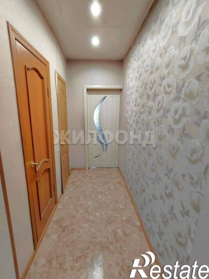 3-комн квартира Калинина ул., д.8