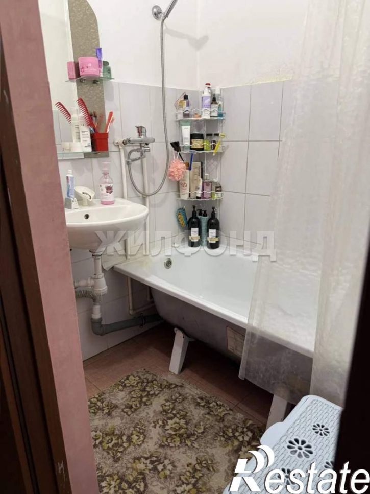 3-комн квартира Убсу-Нурская ул., д.24