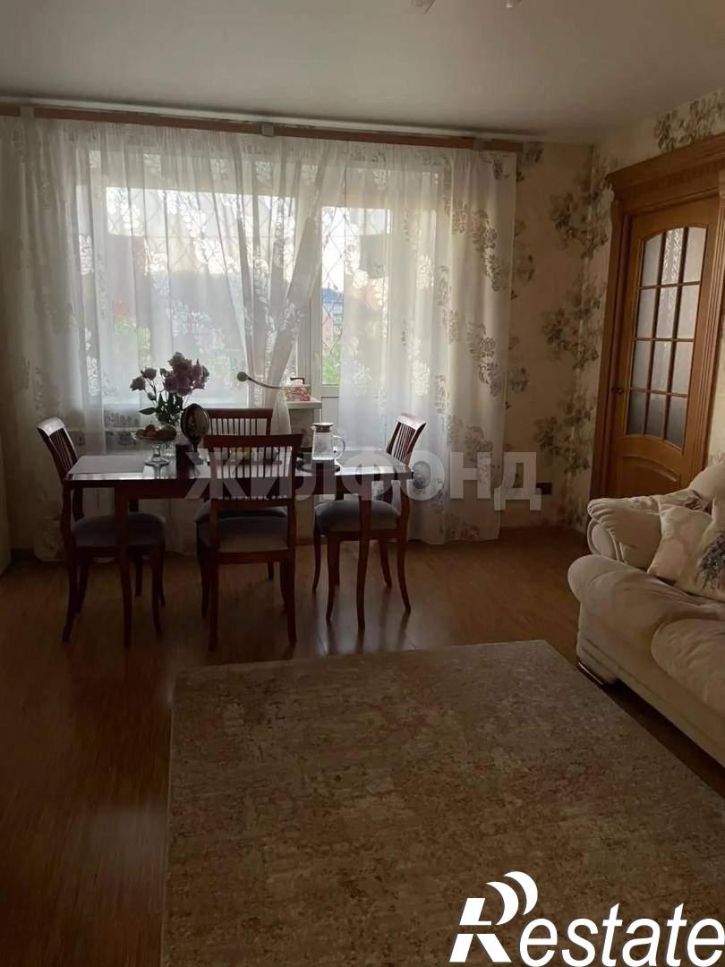4-комн квартира Кочетова ул., д.95