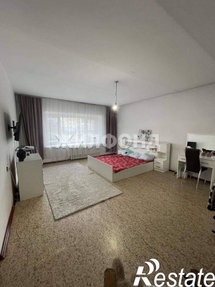4-комн квартира Энергетиков мкр., д.7