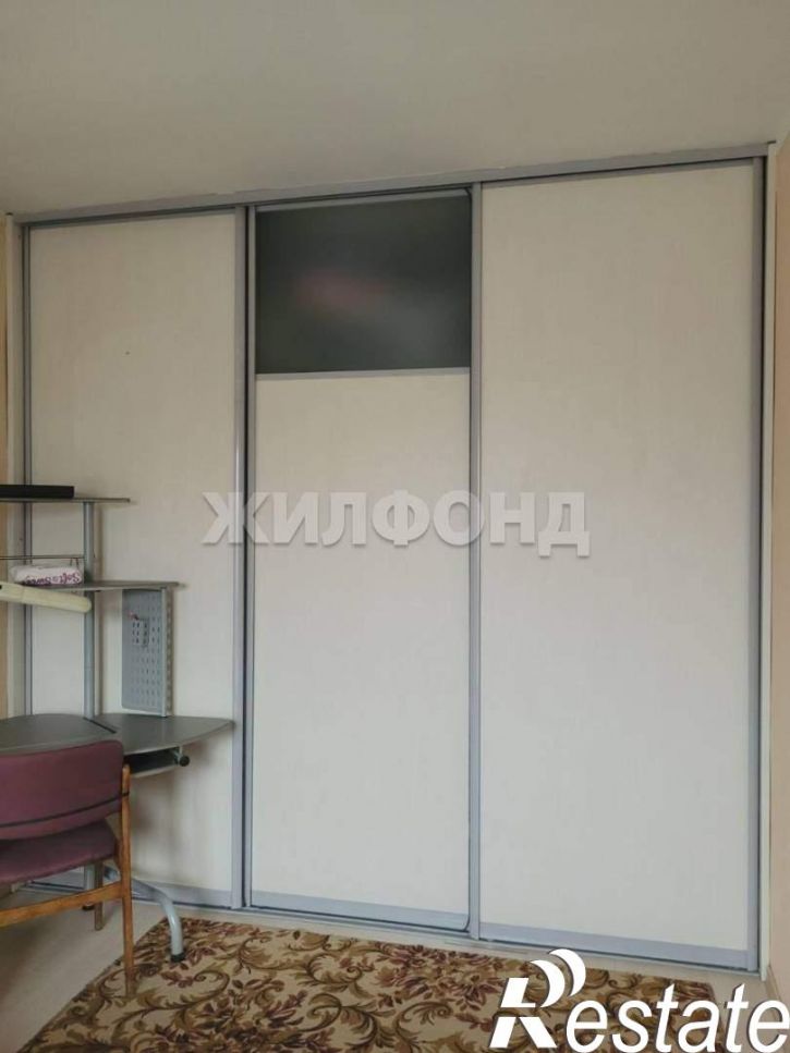4-комн квартира Калинина ул., д.14