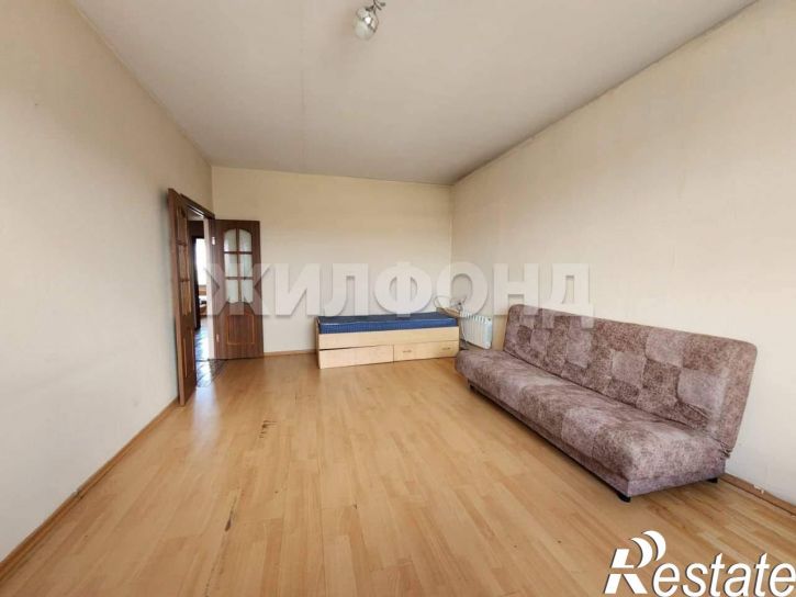 4-комн квартира Декабристов ул., д.8