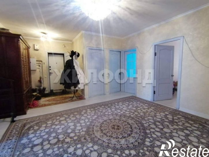 4-комн квартира Энергетиков мкр., д.7