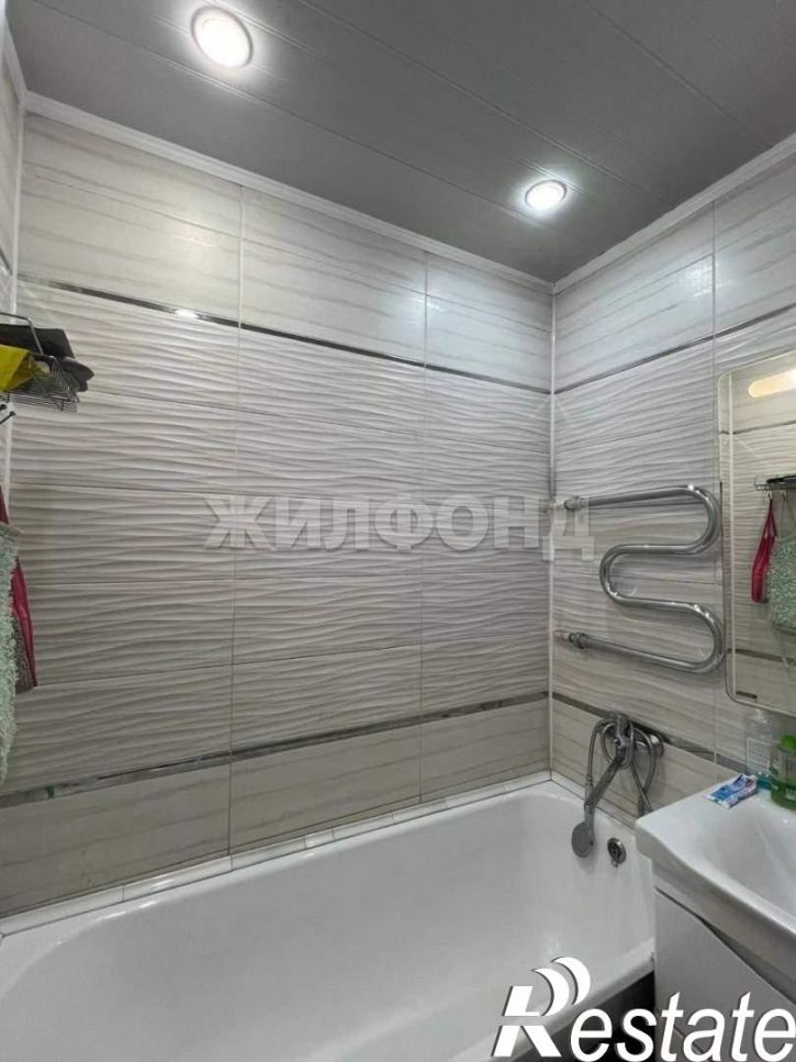 4-комн квартира Калинина ул., д.7
