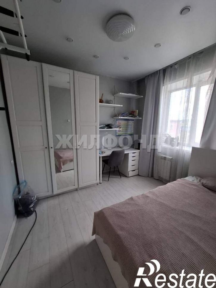 4-комн квартира Калинина ул., д.7