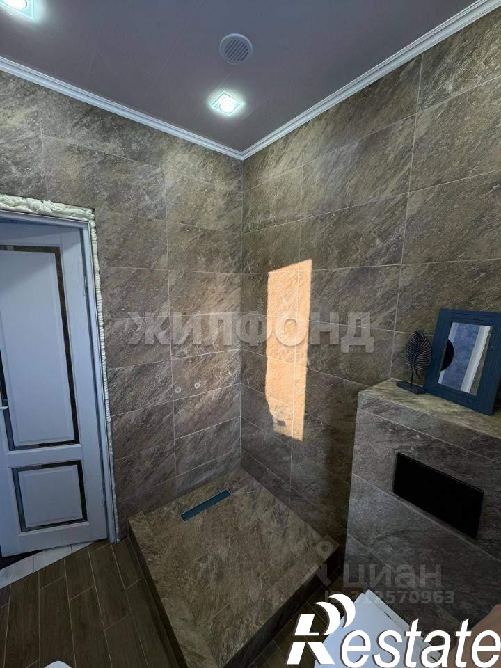 Купить дачу, дом, коттедж за 7 500 000 рублей на Ленина ул., д.32
